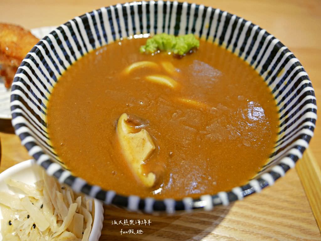 花旬定食HANA SHUN︱草屯最優質的日式豬排定食，來花旬品嚐酥脆炸物與美味甜點的絕妙組合，白飯、高麗菜絲、味噌湯均可免費續加～111.12開幕