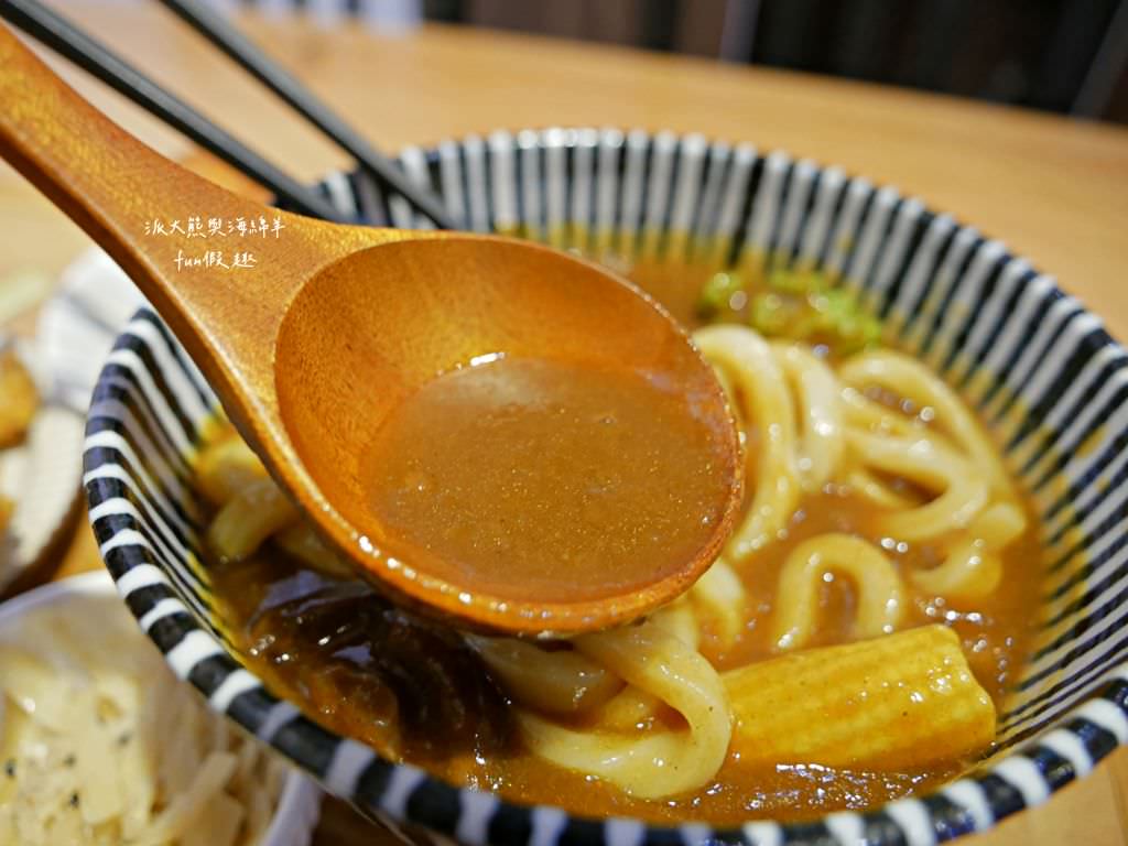 花旬定食HANA SHUN︱草屯最優質的日式豬排定食，來花旬品嚐酥脆炸物與美味甜點的絕妙組合，白飯、高麗菜絲、味噌湯均可免費續加～111.12開幕