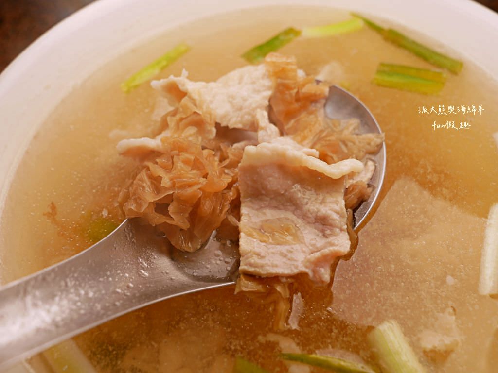 中興小館︱來自廣東省梅縣客家好味道,南投中興新村傳承3代的眷村美味料理在這邊!不論是家庭聚餐還是合菜都有選擇唷~ - 第34張圖 中興小館︱來自廣東省梅縣客家好味道,南投中興新村傳承3代的眷村美味料理在這邊!不論是家庭聚餐還是合菜都有選擇唷~