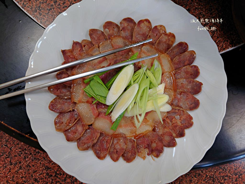 中興小館︱來自廣東省梅縣客家好味道，南投中興新村傳承3代的眷村美味料理在這邊！不論是家庭聚餐還是合菜都有選擇唷～