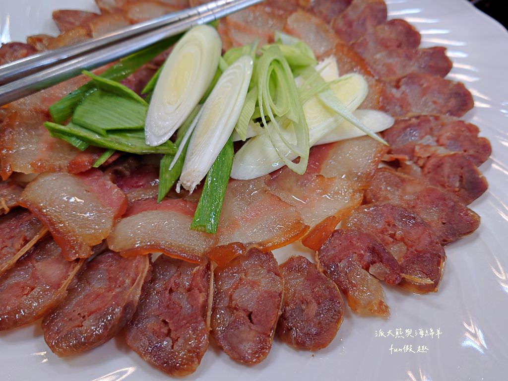 中興小館︱來自廣東省梅縣客家好味道，南投中興新村傳承3代的眷村美味料理在這邊！不論是家庭聚餐還是合菜都有選擇唷～