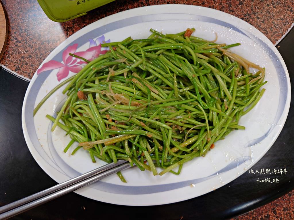 中興小館︱來自廣東省梅縣客家好味道，南投中興新村傳承3代的眷村美味料理在這邊！不論是家庭聚餐還是合菜都有選擇唷～