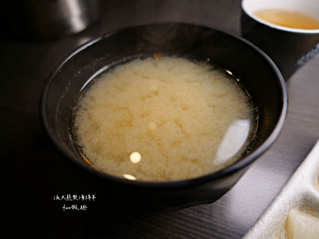 京壽司手作割烹︱草屯超熱門的日式料理專賣店，嚴選海鮮食材與充滿職人精神的澎派日式丼飯，還有當季現流漁獲、生魚片、燒烤、壽司～112.4