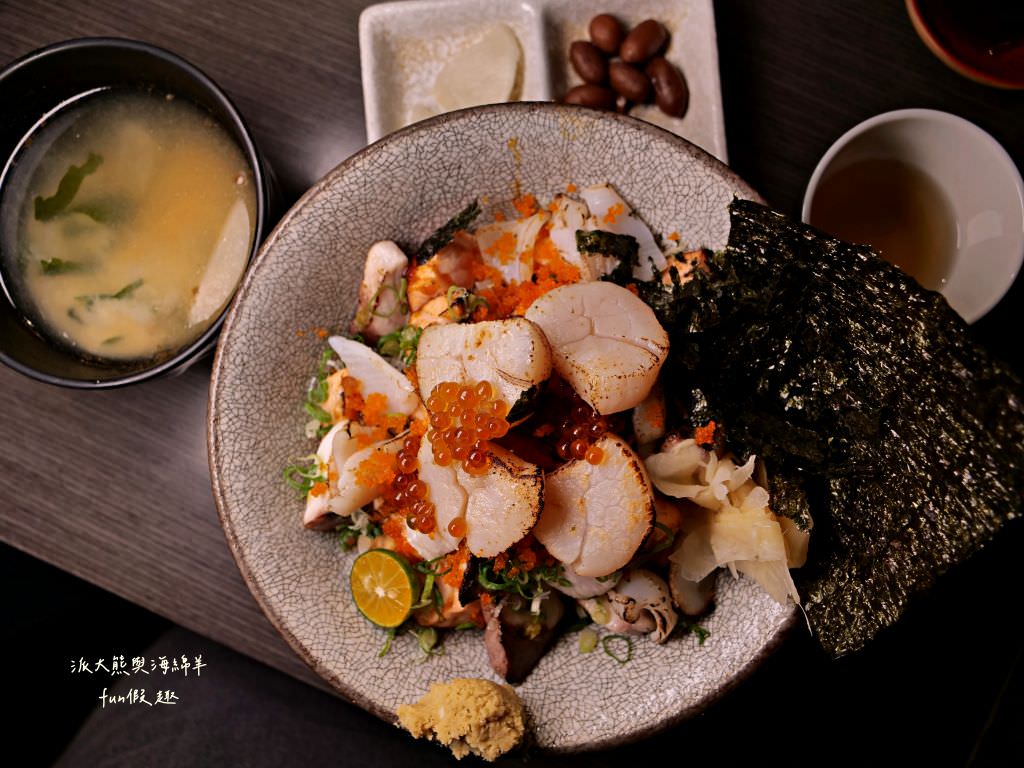 京壽司手作割烹︱草屯超熱門的日式料理專賣店，嚴選海鮮食材與充滿職人精神的澎派日式丼飯，還有當季現流漁獲、生魚片、燒烤、壽司～112.4
