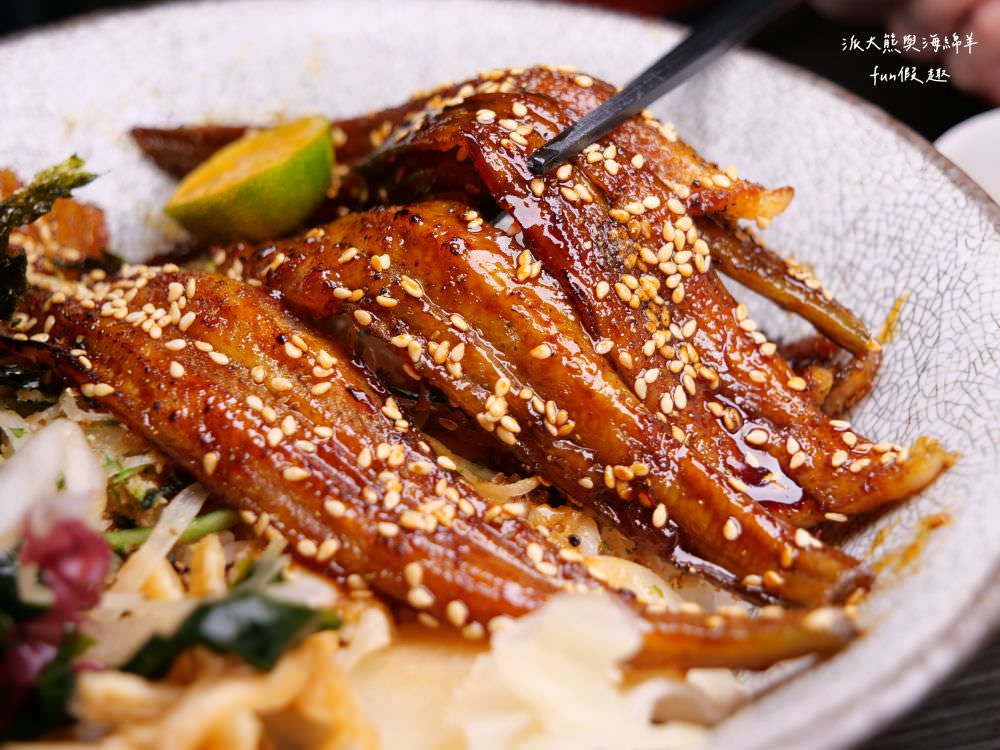 京壽司手作割烹︱草屯超熱門的日式料理專賣店，嚴選海鮮食材與充滿職人精神的澎派日式丼飯，還有當季現流漁獲、生魚片、燒烤、壽司～112.4