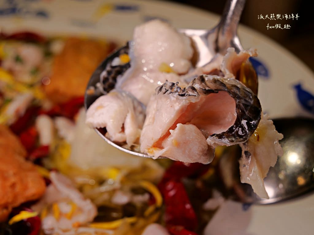 刁民酸菜魚公益店︱酸溜有勁、麻辣過癮的臺中超火紅連鎖巨無霸酸菜魚，從白天營業到凌晨，想當舌尖上的酸（刁）民來這裡準沒錯!!!～112.4