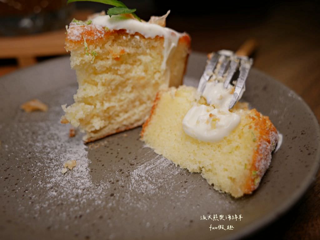 Lazy Cafe雷記咖啡︱綠意盎然的日式風格咖啡廳，享受鹿角蕨與手沖咖啡結合的完美空間，還能與可愛貓咪店長不期而遇!!!～112.4