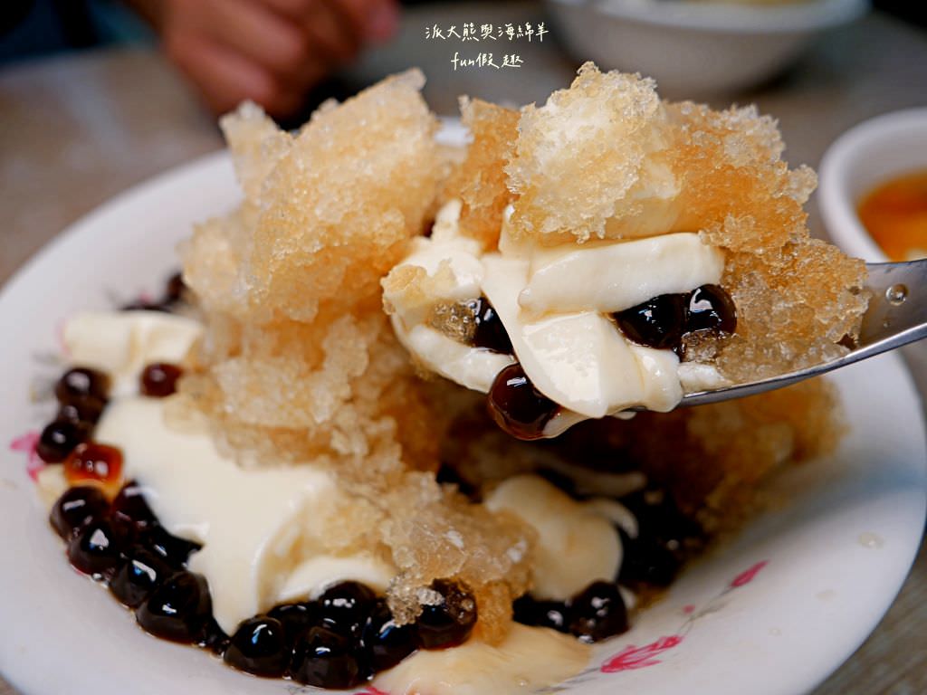 夜市老五、旺來傳統豆花、十二韻員林中正店︱跟著派大熊來一場彰化員林晚餐3美食快閃巡禮!!!晚餐甜點加飲品～