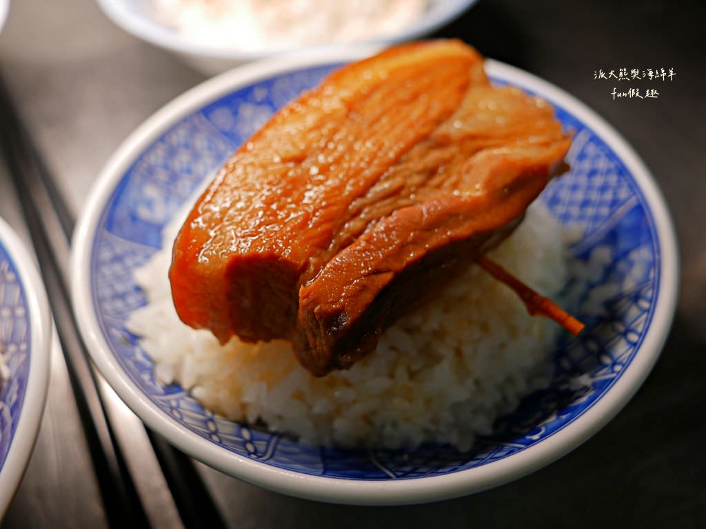 夜市老五、旺來傳統豆花、十二韻員林中正店︱跟著派大熊來一場彰化員林晚餐3美食快閃巡禮!!!晚餐甜點加飲品～