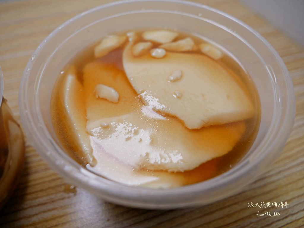 蔥油餅加蛋加九層塔&真善美傳統豆花︱碧山路上草屯人的專屬下午茶，蔥油餅與豆花的組合，美味清涼又消暑1～