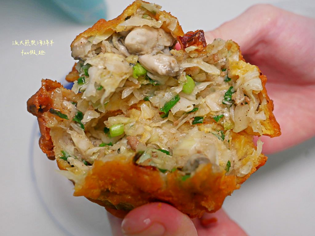 莊家姐妹《蚵嗲》︱學甲隱藏版古早味蚵嗲炸物小吃，享受高麗菜與蚵仔的完美結合，皮薄餡厚超滿足!!!目前第2家蚵嗲～