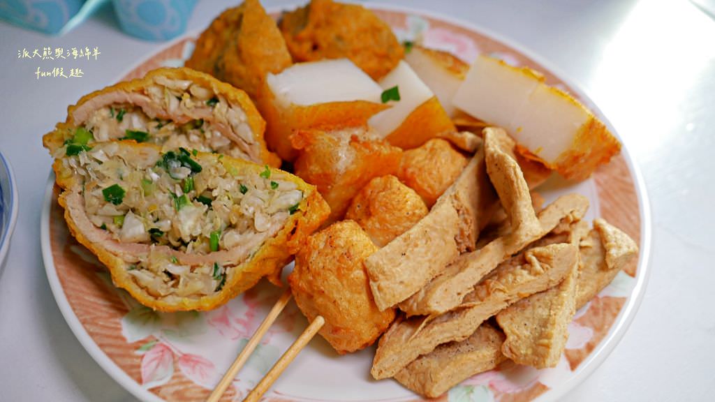 莊家姐妹《蚵嗲》︱學甲隱藏版古早味蚵嗲炸物小吃，享受高麗菜與蚵仔的完美結合，皮薄餡厚超滿足!!!目前第2家蚵嗲～