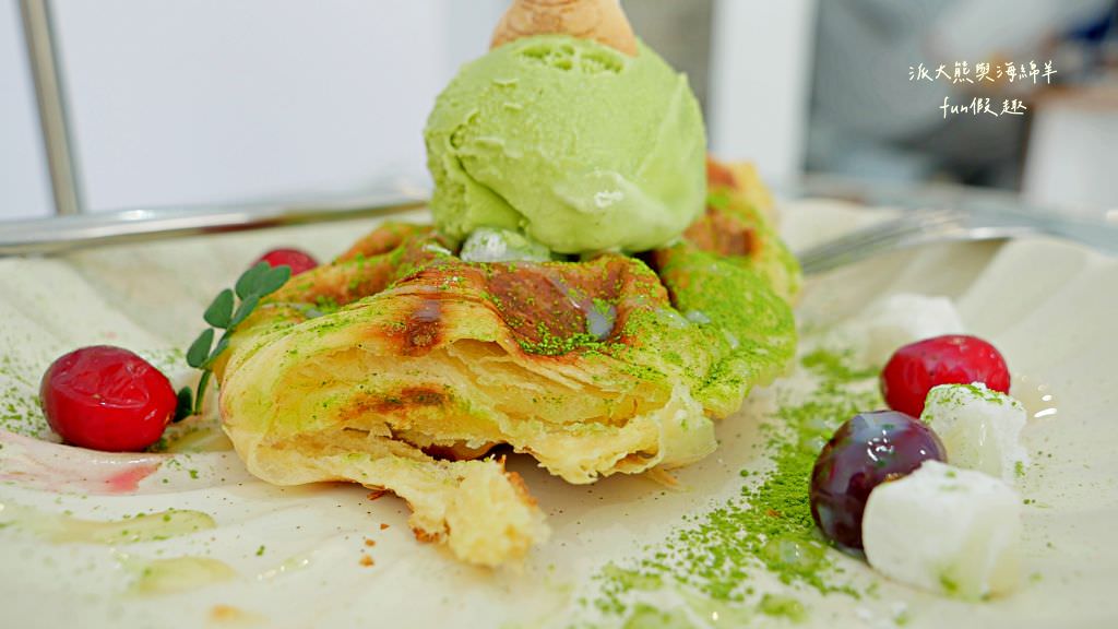 썸 Some Coffee︱網紅必訪、網美必拍，廣三SOGO百貨旁的純白建築，臺中潮韓的簡約風咖啡廳!!!～111