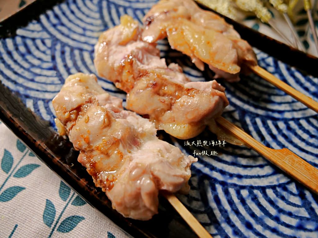 元榆中秋燒鳥串燒限定chill烤【合作體驗】︱以自家嚴選16週以上的自然放牧黑羽土雞做成燒鳥串燒，款款經典，涮上醬汁就能還原居酒屋燒鳥的好滋味!今年中秋最chill的燒鳥組合～