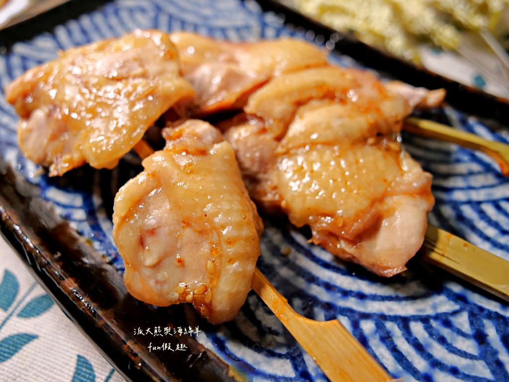 元榆中秋燒鳥串燒限定chill烤【合作體驗】︱以自家嚴選16週以上的自然放牧黑羽土雞做成燒鳥串燒，款款經典，涮上醬汁就能還原居酒屋燒鳥的好滋味!今年中秋最chill的燒鳥組合～