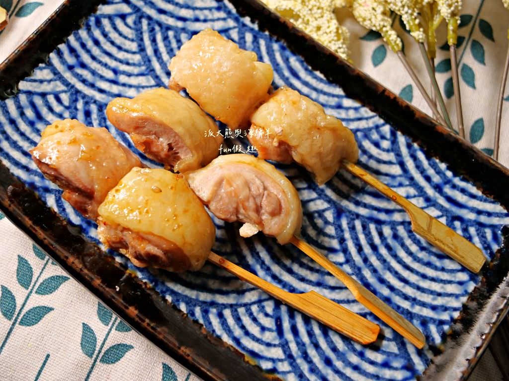 元榆中秋燒鳥串燒限定chill烤【合作體驗】︱以自家嚴選16週以上的自然放牧黑羽土雞做成燒鳥串燒，款款經典，涮上醬汁就能還原居酒屋燒鳥的好滋味!今年中秋最chill的燒鳥組合～