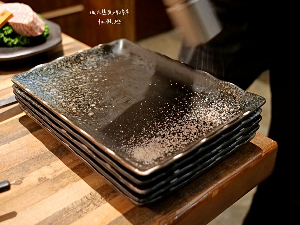 禪燒肉zen yakiniku︱探索中壢神秘巷弄，在百年牌樓建築的唯美玻璃屋，享受全程桌邊代烤!感受日本鹿兒島A5+及澳洲M9+等精緻和牛精緻饗宴，還有西班牙伊比利豬、櫻桃鴨、紐西蘭小羔羊及海鮮等其他非牛品項～