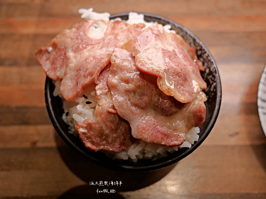 禪燒肉zen yakiniku︱探索中壢神秘巷弄，在百年牌樓建築的唯美玻璃屋，享受全程桌邊代烤!感受日本鹿兒島A5+及澳洲M9+等精緻和牛精緻饗宴，還有西班牙伊比利豬、櫻桃鴨、紐西蘭小羔羊及海鮮等其他非牛品項～