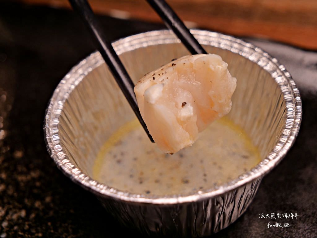 禪燒肉zen yakiniku︱探索中壢神秘巷弄，在百年牌樓建築的唯美玻璃屋，享受全程桌邊代烤!感受日本鹿兒島A5+及澳洲M9+等精緻和牛精緻饗宴，還有西班牙伊比利豬、櫻桃鴨、紐西蘭小羔羊及海鮮等其他非牛品項～