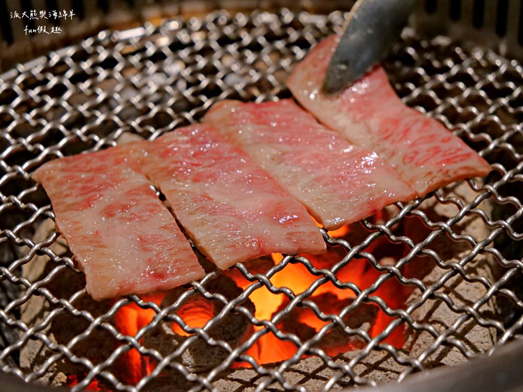 禪燒肉zen yakiniku︱探索中壢神秘巷弄，在百年牌樓建築的唯美玻璃屋，享受全程桌邊代烤!感受日本鹿兒島A5+及澳洲M9+等精緻和牛精緻饗宴，還有西班牙伊比利豬、櫻桃鴨、紐西蘭小羔羊及海鮮等其他非牛品項～