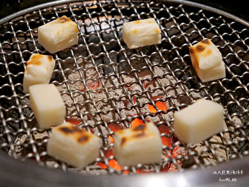 禪燒肉zen yakiniku︱探索中壢神秘巷弄，在百年牌樓建築的唯美玻璃屋，享受全程桌邊代烤!感受日本鹿兒島A5+及澳洲M9+等精緻和牛精緻饗宴，還有西班牙伊比利豬、櫻桃鴨、紐西蘭小羔羊及海鮮等其他非牛品項～