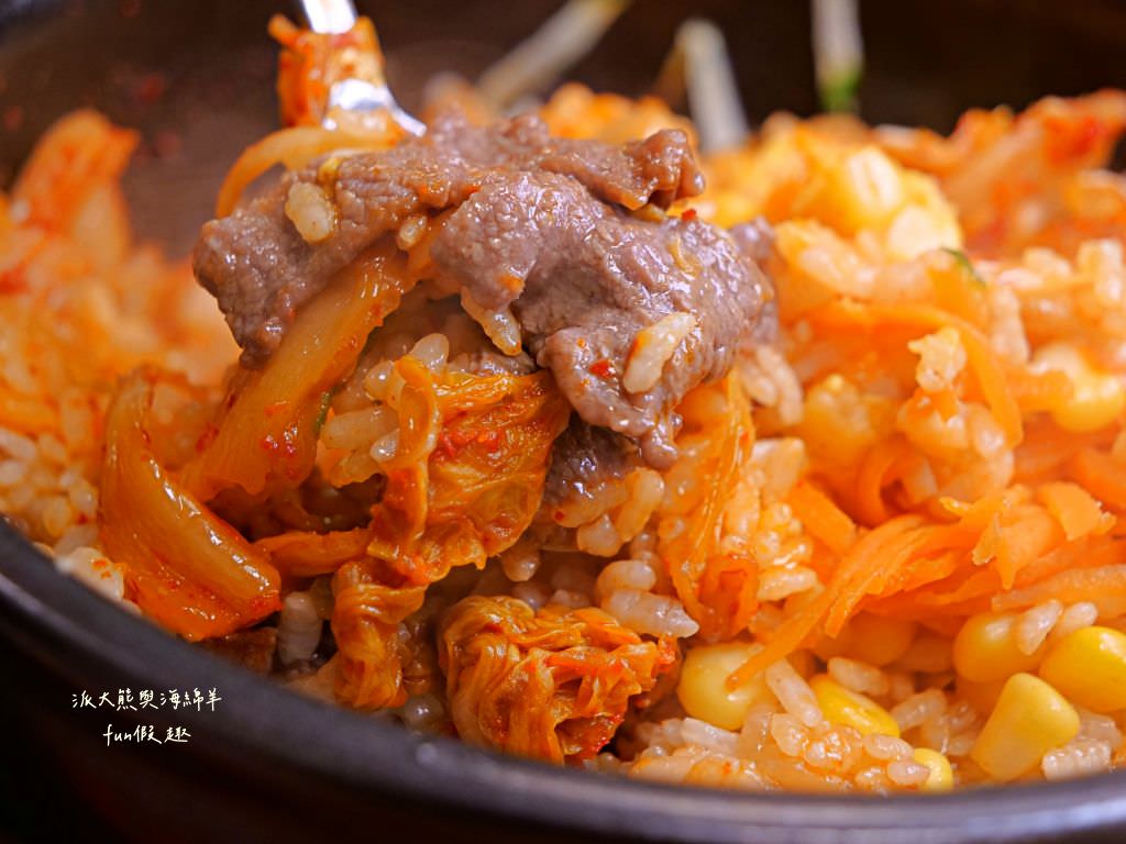 富客中韓料理︱草屯郊區、隱藏南開科技大學附近的神秘合菜餐廳，結合韓國料理與台式熱炒的雙重味蕾饗宴（原草屯鎮中興路上的富客平價快炒）～一次2種享受!