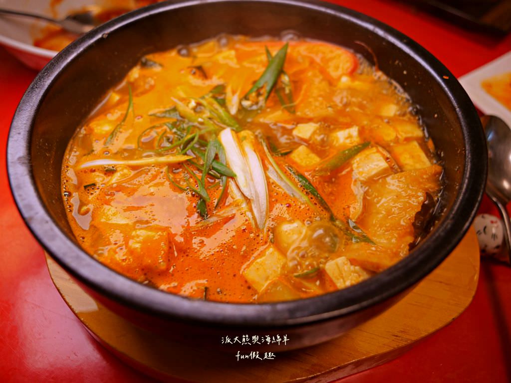 富客中韓料理︱草屯郊區、隱藏南開科技大學附近的神秘合菜餐廳，結合韓國料理與台式熱炒的雙重味蕾饗宴（原草屯鎮中興路上的富客平價快炒）～一次2種享受!