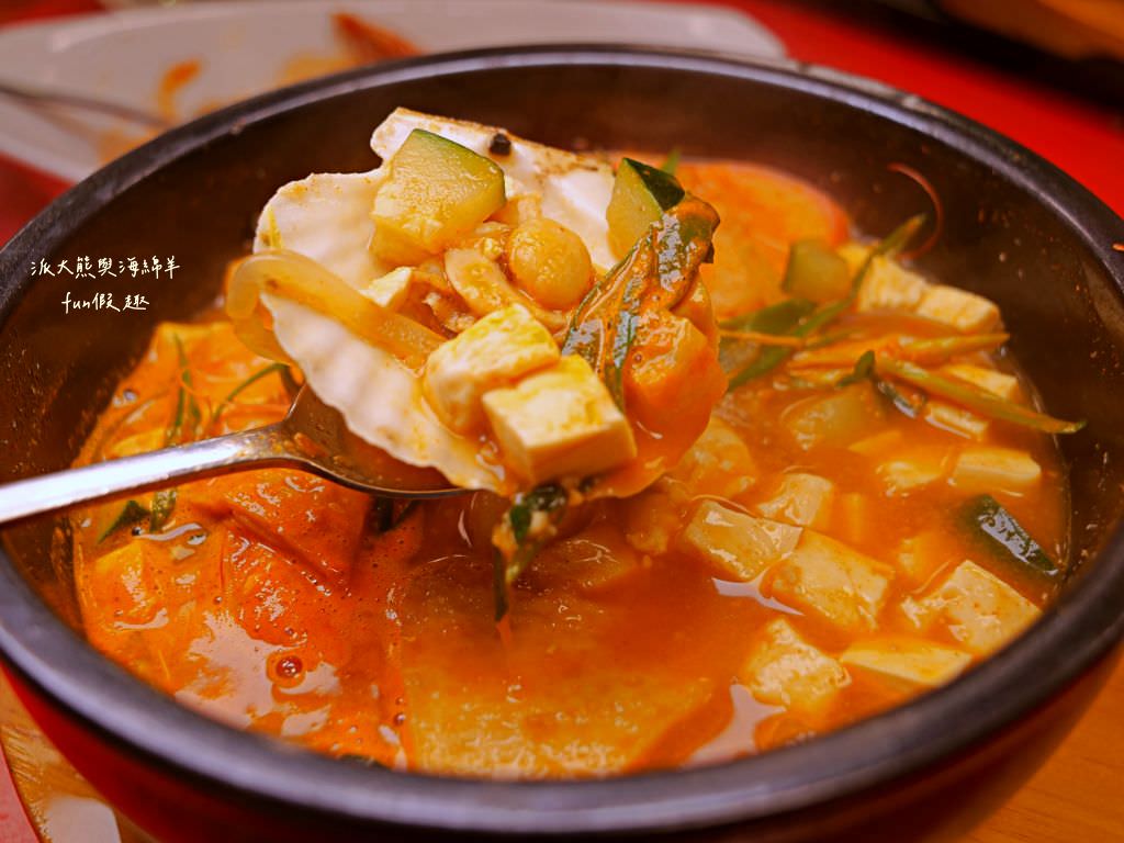 富客中韓料理︱草屯郊區、隱藏南開科技大學附近的神秘合菜餐廳，結合韓國料理與台式熱炒的雙重味蕾饗宴（原草屯鎮中興路上的富客平價快炒）～一次2種享受!