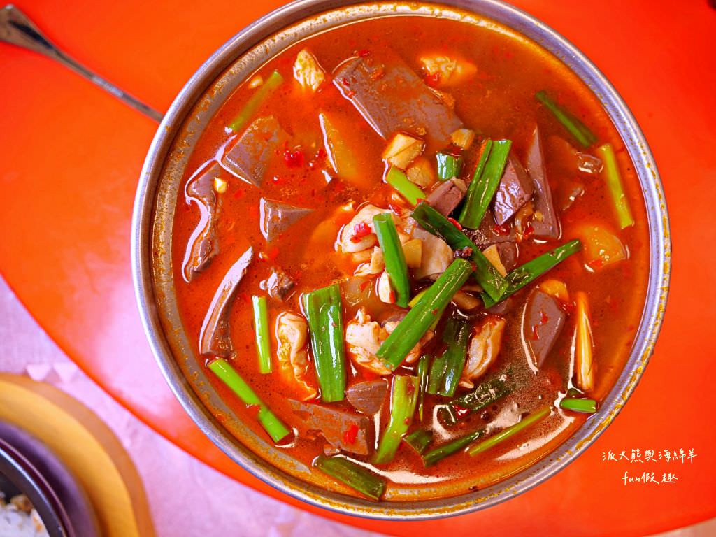 富客中韓料理︱草屯郊區、隱藏南開科技大學附近的神秘合菜餐廳，結合韓國料理與台式熱炒的雙重味蕾饗宴（原草屯鎮中興路上的富客平價快炒）～一次2種享受!