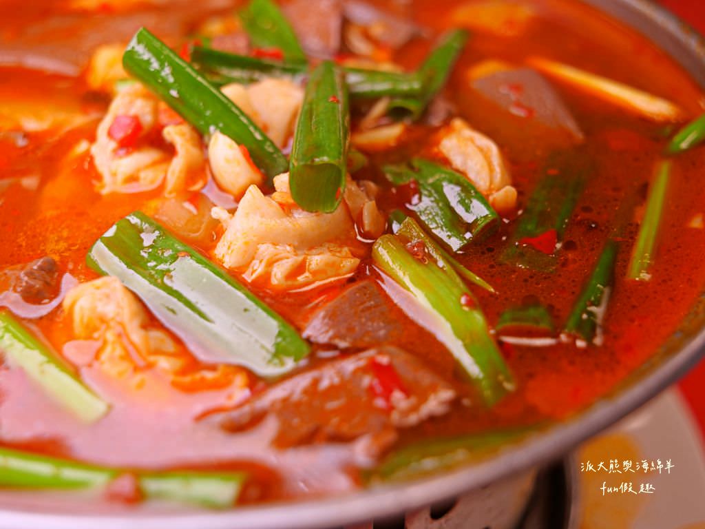 富客中韓料理︱草屯郊區、隱藏南開科技大學附近的神秘合菜餐廳，結合韓國料理與台式熱炒的雙重味蕾饗宴（原草屯鎮中興路上的富客平價快炒）～一次2種享受!