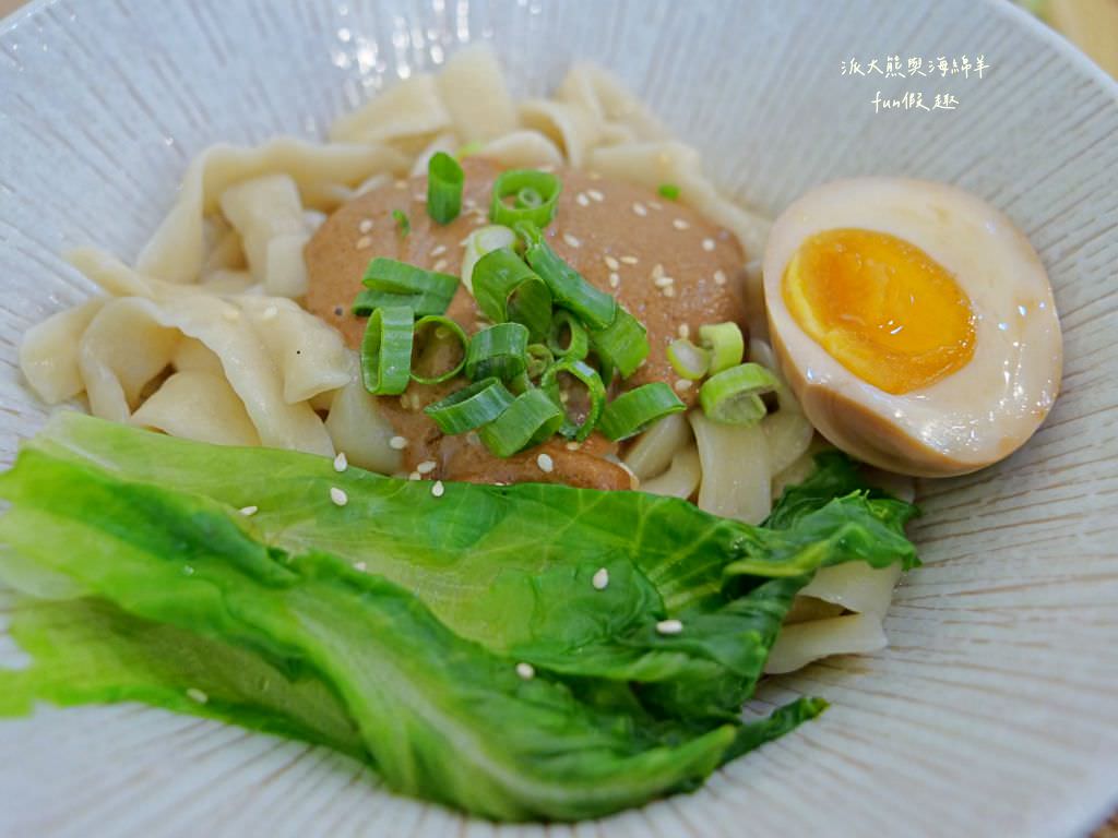 陪我.吃麺 幸福堂中壢店︱桃園中壢中平商圈美食快閃之旅，邂逅韓系小清新麵館與滿滿幸福味的黑糖珍珠真鮮奶～一次2家!