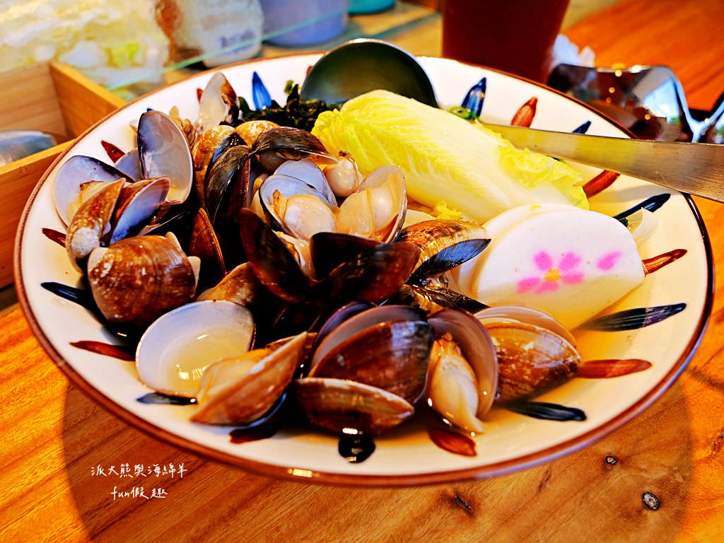 唐元食事︱南投中興新村光明市場裡竟然藏著神祕日式丼飯與咖哩飯，老闆全身散發職人氣場，真材實料且物美價廉讓人超滿足!!!派大熊心中草屯中興咖哩第1名～