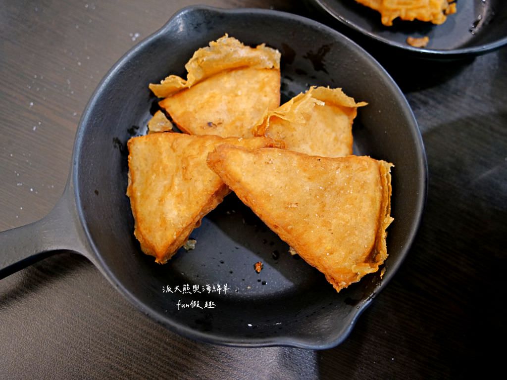 蚵仔嫂︱爆漿熔岩起司與湖口新鮮老蚵完美結合的創意吃法，還有超大碗平價海鮮粥，來中壢必吃在地古早好滋味～112