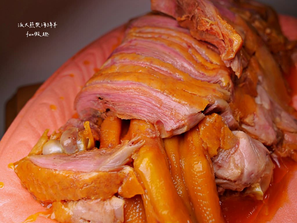 下營大支燻茶鵝油雞︱在學甲也能吃到下營特產香噴噴燻茶鵝，吮指回味樂無窮，還有醉鵝、油雞、甘蔗雞、鴨翅、鴨舌等各種拼盤，每日新鮮製作限量供應，想買記得趁早!!!