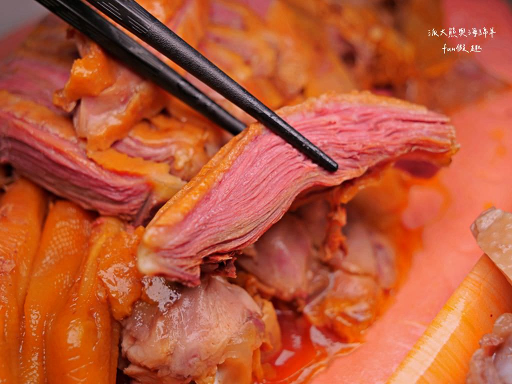 下營大支燻茶鵝油雞︱在學甲也能吃到下營特產香噴噴燻茶鵝，吮指回味樂無窮，還有醉鵝、油雞、甘蔗雞、鴨翅、鴨舌等各種拼盤，每日新鮮製作限量供應，想買記得趁早!!!