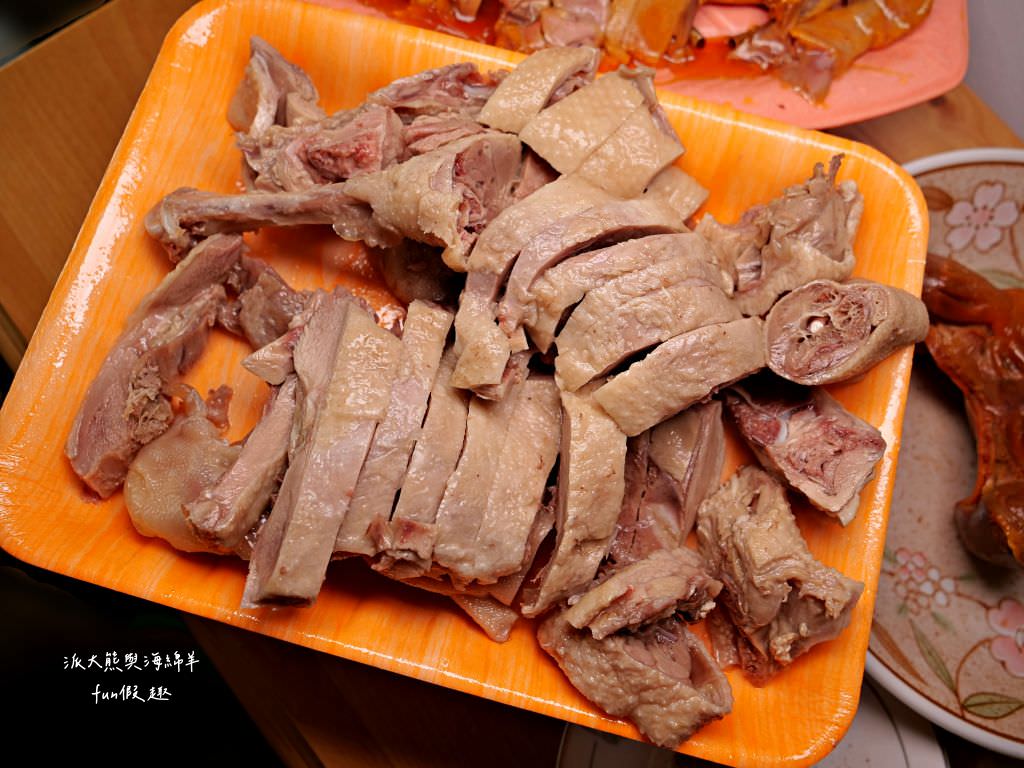 下營大支燻茶鵝油雞︱在學甲也能吃到下營特產香噴噴燻茶鵝，吮指回味樂無窮，還有醉鵝、油雞、甘蔗雞、鴨翅、鴨舌等各種拼盤，每日新鮮製作限量供應，想買記得趁早!!!