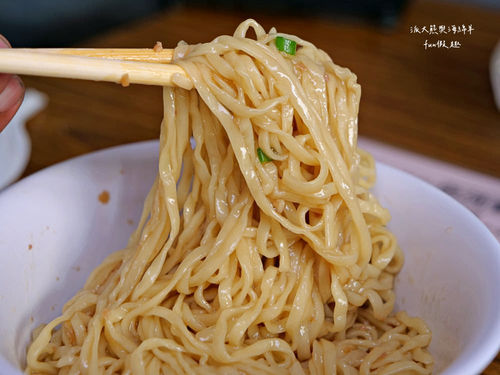 友德意麵︱南投市公有零售市場騎樓必吃在地美食,曾經榮獲美食金牌獎,飄香屹立超過50年的南投意麵,搭配獨家特製辣醬味道更美味~ - 第16張圖 友德意麵︱南投市公有零售市場騎樓必吃在地美食,曾經榮獲美食金牌獎,飄香屹立超過50年的南投意麵,搭配獨家特製辣醬味道更美味~