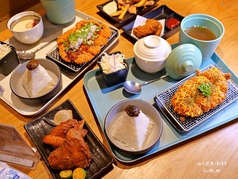 三筋-南投1號店︱草屯戀冬之夜，今年聖誕就相約三筋南投1號店尋找寶石戒指，品味爆滿起司焗烤豬排、草莓鬆餅、草莓提拉米蘇等期間限定餐點，享受最浪漫的莓好食刻!!@合作體驗