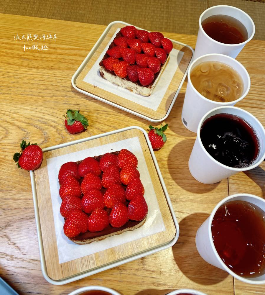 三筋-南投1號店︱草屯戀冬之夜，今年聖誕就相約三筋南投1號店尋找寶石戒指，品味爆滿起司焗烤豬排、草莓鬆餅、草莓提拉米蘇等期間限定餐點，享受最浪漫的莓好食刻!!@合作體驗