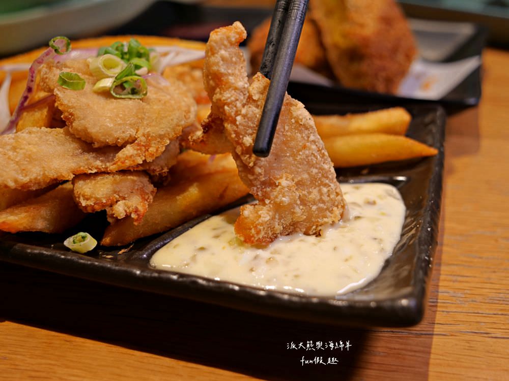 三筋-南投1號店︱草屯戀冬之夜，今年聖誕就相約三筋南投1號店尋找寶石戒指，品味爆滿起司焗烤豬排、草莓鬆餅、草莓提拉米蘇等期間限定餐點，享受最浪漫的莓好食刻!!@合作體驗