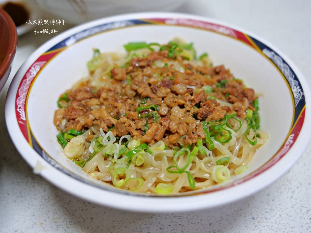 源振發製麵廠南投意麵︱在南投公有菜市場邂逅南投意麵起源地,品嚐傳承逾百年經典不敗的在地美食!遵循古法製作的南投意麵生麵條,更是探訪南投市必買伴手禮!!!營業到晚上6點唷~ - 第14張圖 源振發製麵廠南投意麵︱在南投公有菜市場邂逅南投意麵起源地,品嚐傳承逾百年經典不敗的在地美食!遵循古法製作的南投意麵生麵條,更是探訪南投市必買伴手禮!!!營業到晚上6點唷~