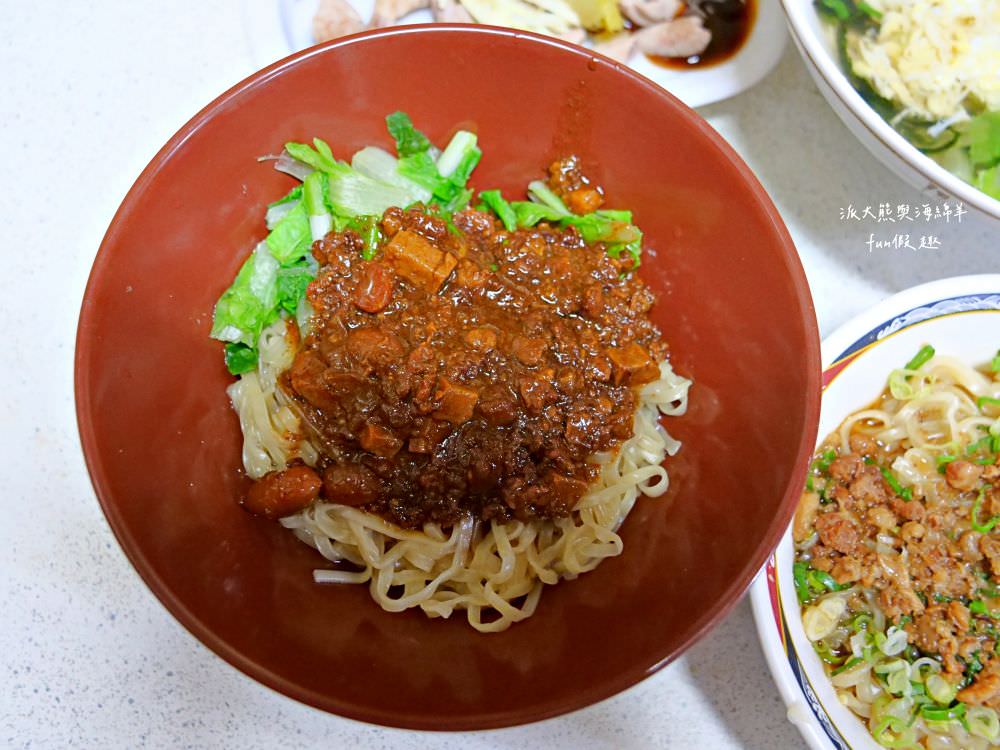 源振發製麵廠南投意麵︱在南投公有菜市場邂逅南投意麵起源地，品嚐傳承逾百年經典不敗的在地美食!遵循古法製作的南投意麵生麵條，更是探訪南投市必買伴手禮!!!營業到晚上6點唷～