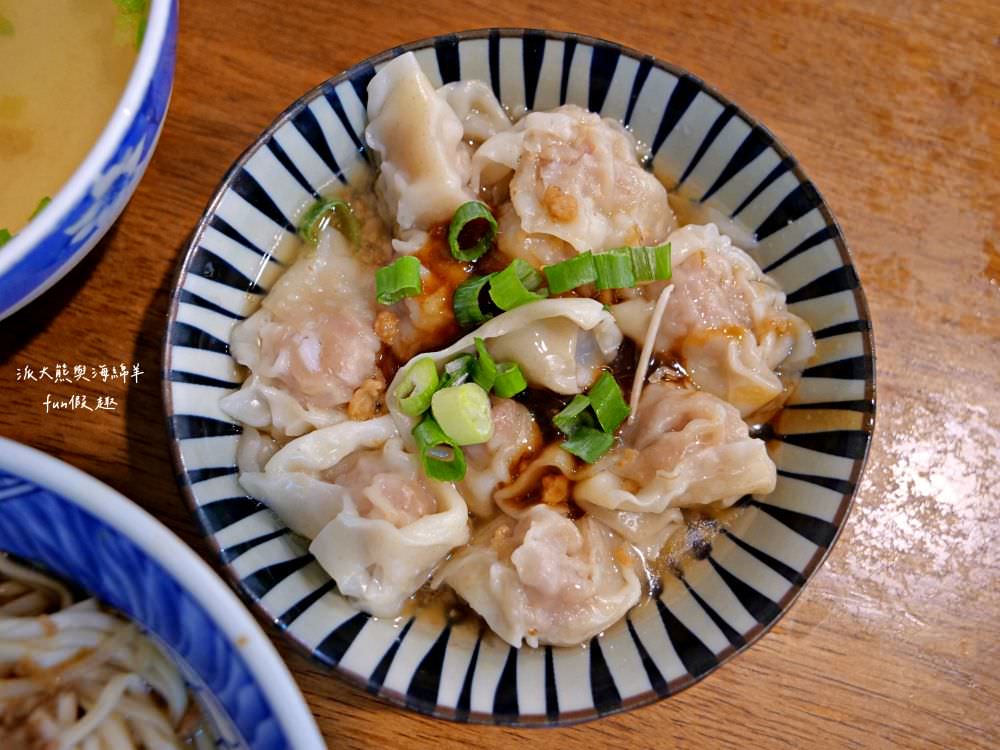 老何麵担︱傳承2代的南投在地麵館，溫馨舒適的用餐環境，招牌南投意麵不加鹼，讓大家享受美食之餘也能健康無負擔，推薦必點抄手與滷味切盤!!!