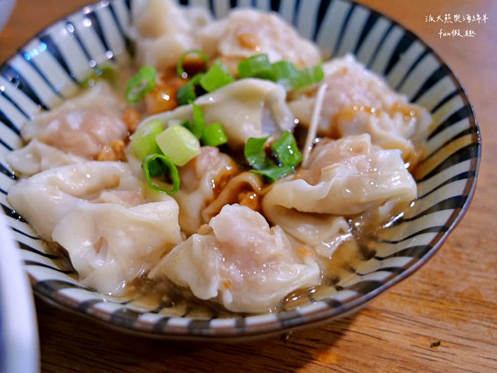 老何麵担︱傳承2代的南投在地麵館,溫馨舒適的用餐環境,招牌南投意麵不加鹼,讓大家享受美食之餘也能健康無負擔,推薦必點抄手與滷味切盤!!! - 第19張圖 老何麵担︱傳承2代的南投在地麵館,溫馨舒適的用餐環境,招牌南投意麵不加鹼,讓大家享受美食之餘也能健康無負擔,推薦必點抄手與滷味切盤!!!