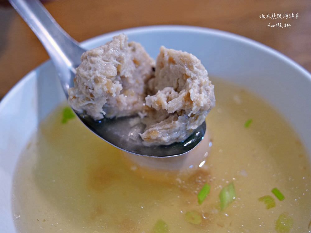 老何麵担︱傳承2代的南投在地麵館,溫馨舒適的用餐環境,招牌南投意麵不加鹼,讓大家享受美食之餘也能健康無負擔,推薦必點抄手與滷味切盤!!! - 第30張圖 老何麵担︱傳承2代的南投在地麵館,溫馨舒適的用餐環境,招牌南投意麵不加鹼,讓大家享受美食之餘也能健康無負擔,推薦必點抄手與滷味切盤!!!