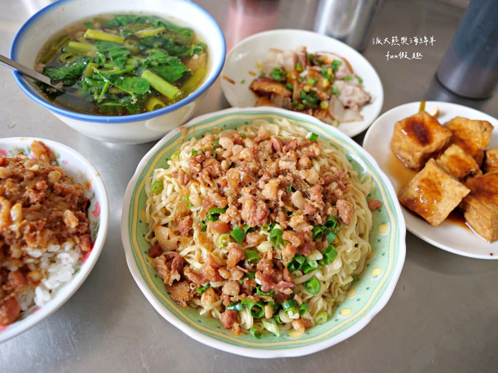 葉家意麵老店-南陽店︱屹立南投市南陽市場數十年的南投意麵,餐點美味份量大,是充滿在地特色的傳統日常早午餐~位址是921重建後,葉家意麵有2家,目前連孫輩都也在幫忙囉! - 第13張圖 葉家意麵老店-南陽店︱屹立南投市南陽市場數十年的南投意麵,餐點美味份量大,是充滿在地特色的傳統日常早午餐~位址是921重建後,葉家意麵有2家,目前連孫輩都也在幫忙囉!