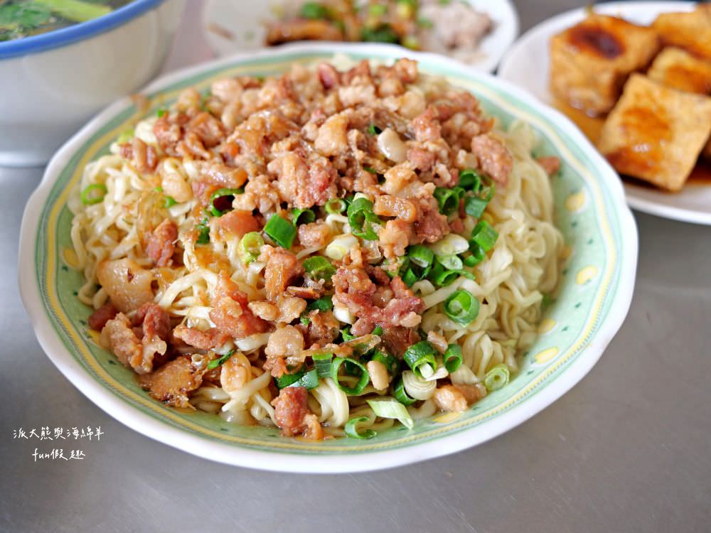 葉家意麵老店-南陽店︱屹立南投市南陽市場數十年的南投意麵,餐點美味份量大,是充滿在地特色的傳統日常早午餐~位址是921重建後,葉家意麵有2家,目前連孫輩都也在幫忙囉! - 第15張圖 葉家意麵老店-南陽店︱屹立南投市南陽市場數十年的南投意麵,餐點美味份量大,是充滿在地特色的傳統日常早午餐~位址是921重建後,葉家意麵有2家,目前連孫輩都也在幫忙囉!