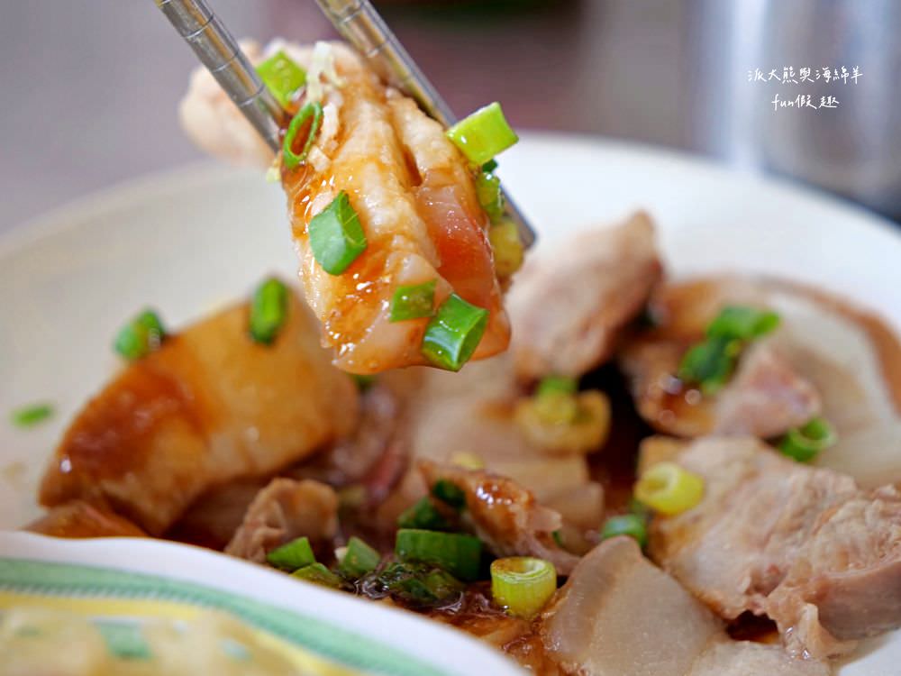 葉家意麵老店-南陽店︱屹立南投市南陽市場數十年的南投意麵，餐點美味份量大，是充滿在地特色的傳統日常早午餐～位址是921重建後，葉家意麵有2家，目前連孫輩都也在幫忙囉!