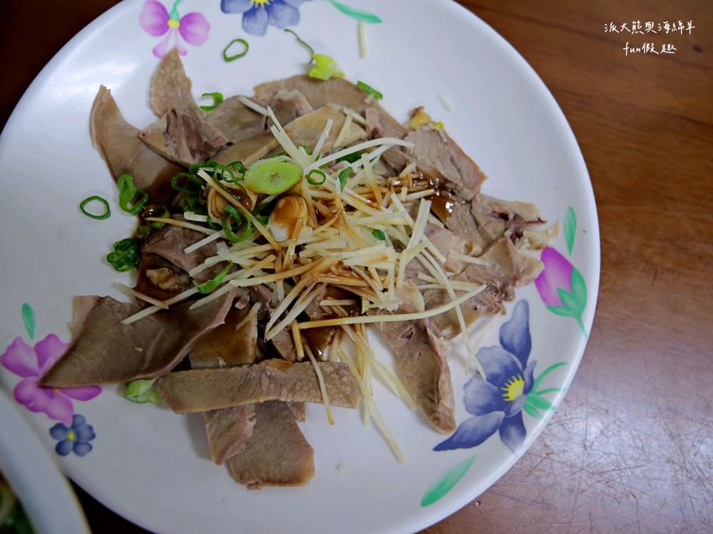 阿財意麵︱晚間限定的老字號南投意麵店，來碗南投意麵搭配祖傳肉丸，香濃簡樸好滋味無法擋～當然還有每日限量滷肉飯、豬皮、舌邊肉及骨頭肉都是不可錯過必點美食!!! 晚上5點開始營業!