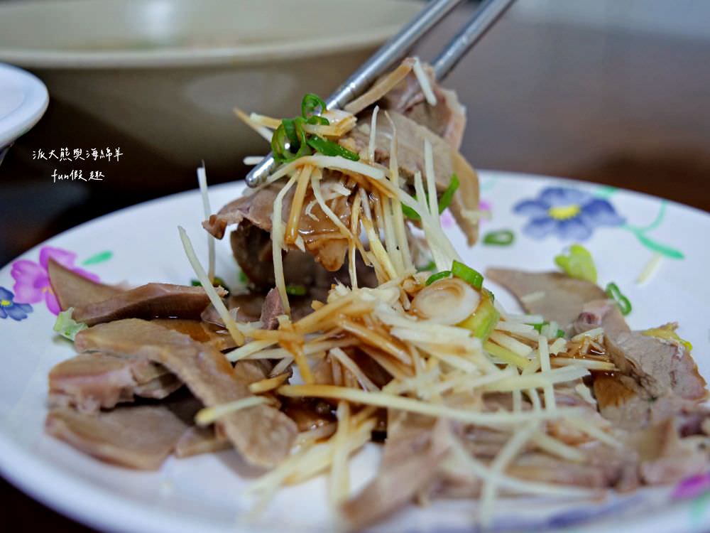 阿財意麵︱晚間限定的老字號南投意麵店，來碗南投意麵搭配祖傳肉丸，香濃簡樸好滋味無法擋～當然還有每日限量滷肉飯、豬皮、舌邊肉及骨頭肉都是不可錯過必點美食!!! 晚上5點開始營業!